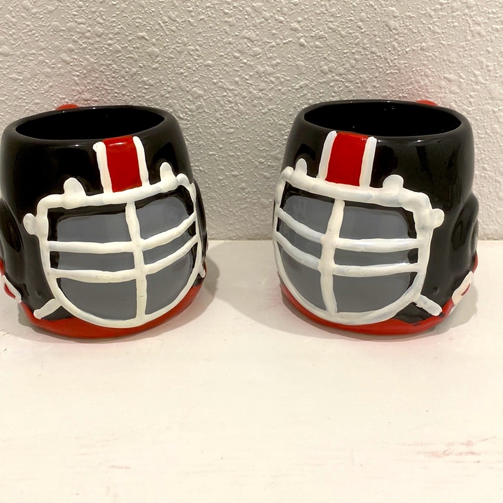 Vintage 1992 Handpainted Original E&B Giftware Ceramic Football Helmet Mugs (2)
